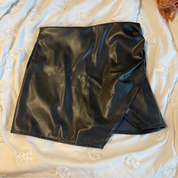 vestique Dresses & Skirts - Vestique Feaux Leather Mini cirilla Skirt Black